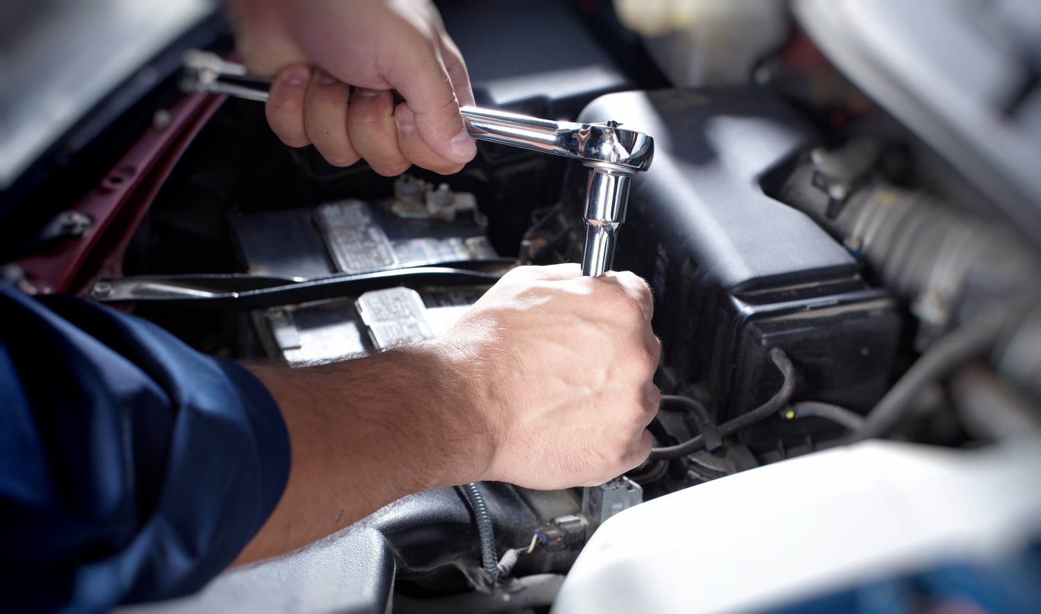 Göd, Dunakeszi, Fót, Vác, Sződliget, Budapest, Autószerviz, Chiptuning, Autófelszerelés, Autóüveg, Autóklíma töltés és javítás, Diagnosztika, Futómű beállítás, Téli és nyári gumi, Olajcsere, Műszaki vizsga, Vezérműszíj, Vezérműlánc, Részecskeszűrő, DPF tisztítás